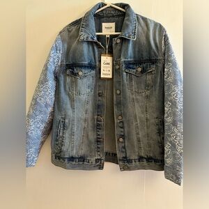 Kensie Vintage Luxe jean jacket with quilted sleeves size medium